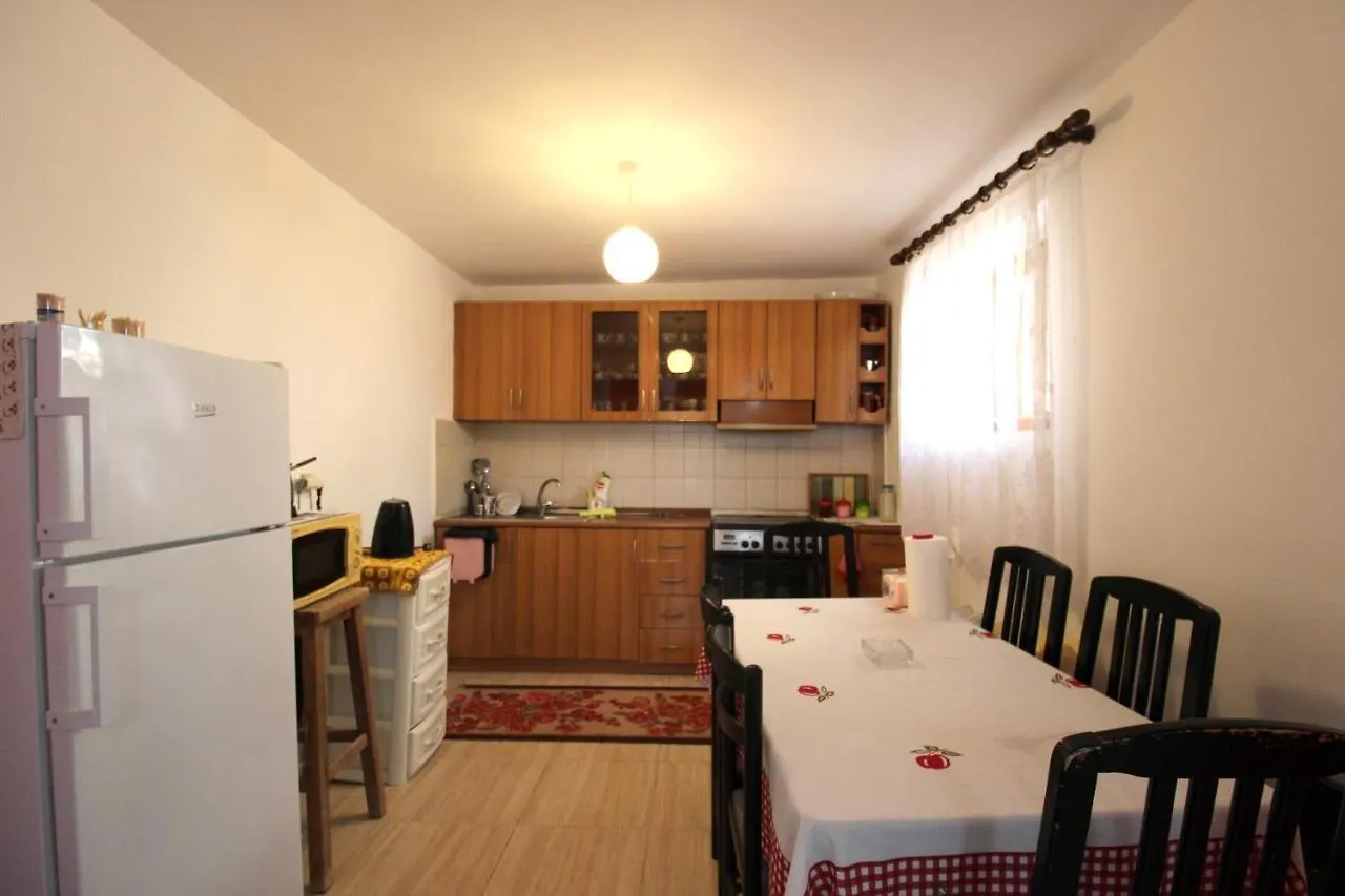 Lemon House Διαμέρισμα Εξαμίλιο